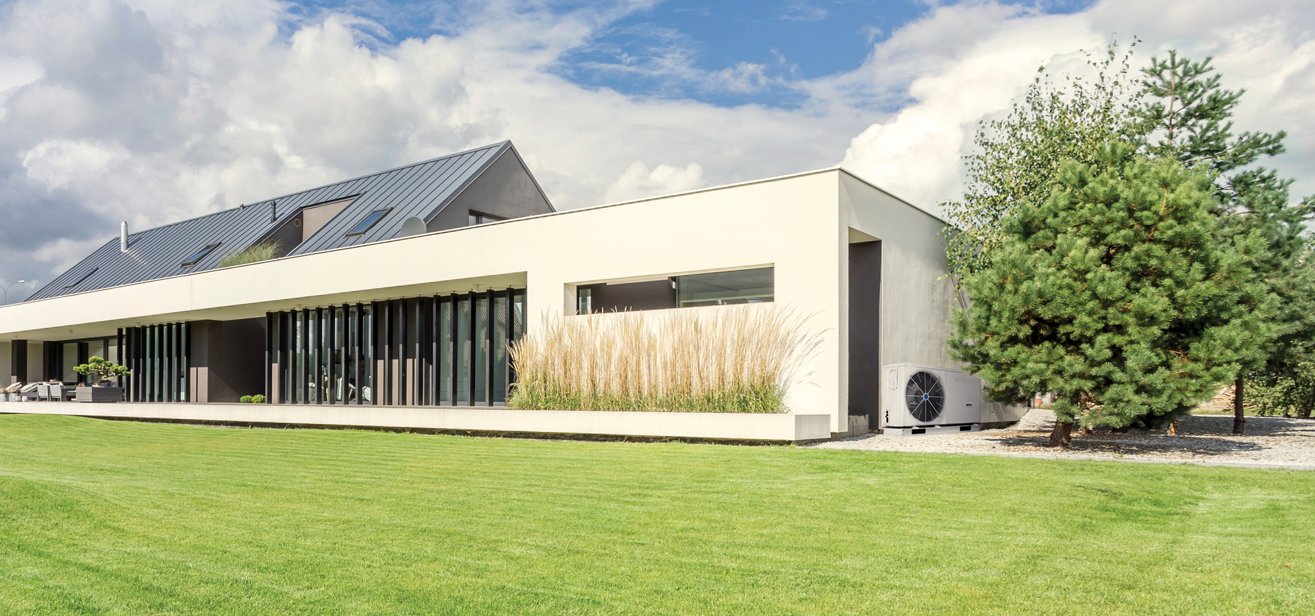 KAISAI ILMA-VESILÄMPÖPUMPPU MONOBLOCK R32 (KHC) 8-16 kW